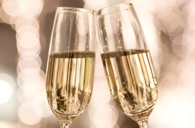 christmas-champagne-flutes